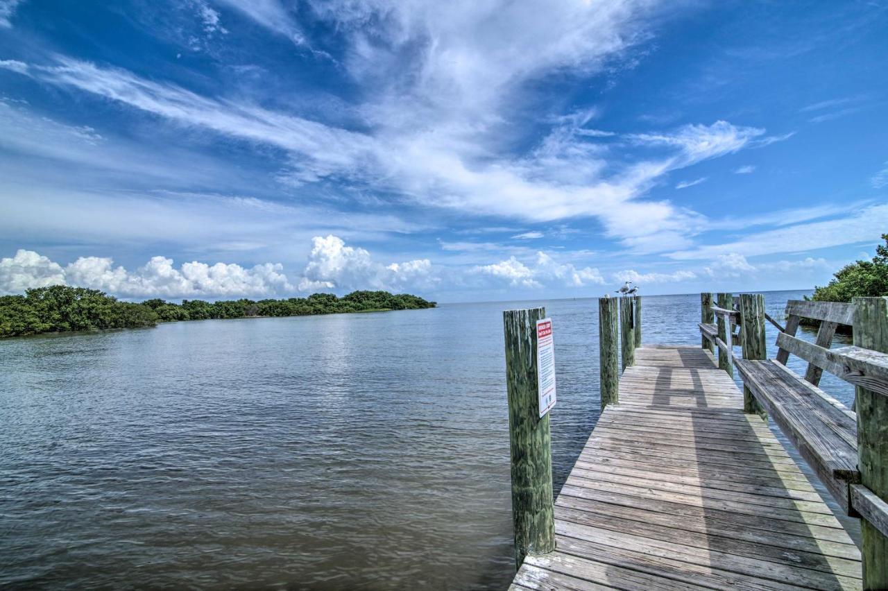 Beachfront Cedar Key Retreat With Pool Access! Exterior foto